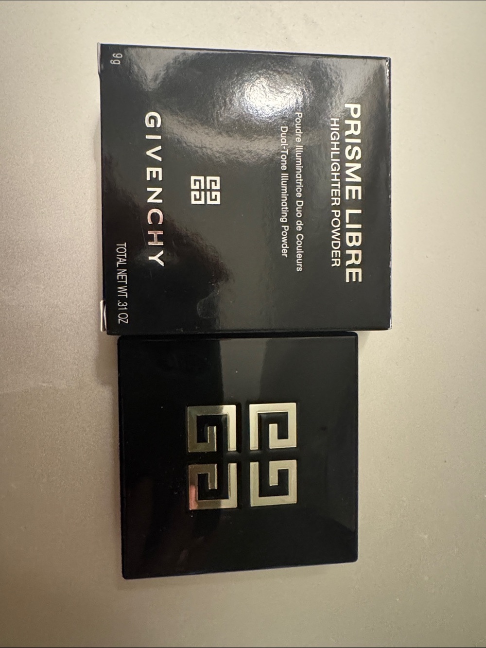 Givenchy Prisme Libre Highlighter Powder — Black & Silver Box - Picture 5 of 7